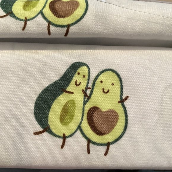 Cynthia Rowley AVOCADO Love Heart Cute Couple TWIN XL LONG white green NEW - Picture 2 of 5